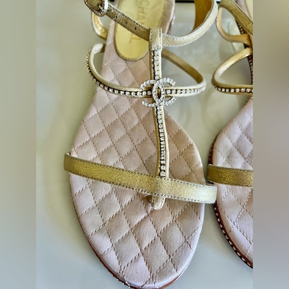 Authentic CHANEL  Low Heel Leather  Sandals, Gold  size 40.5 Rhinestones - Picture 12 of 14